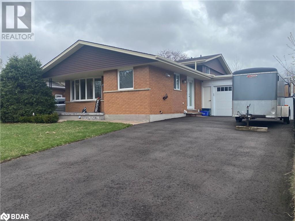 












179 LAURENTIAN Drive

,
Kitchener,




Ontario
N2E2G1

