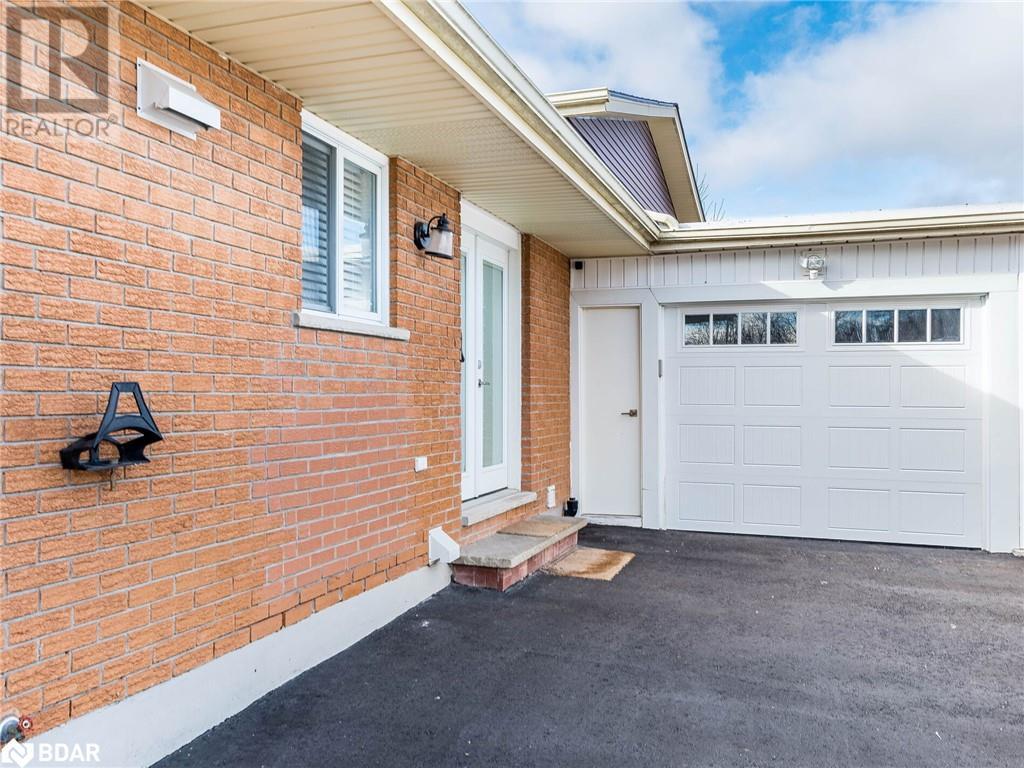 












179 LAURENTIAN Drive

,
Kitchener,




Ontario
N2E2G1


