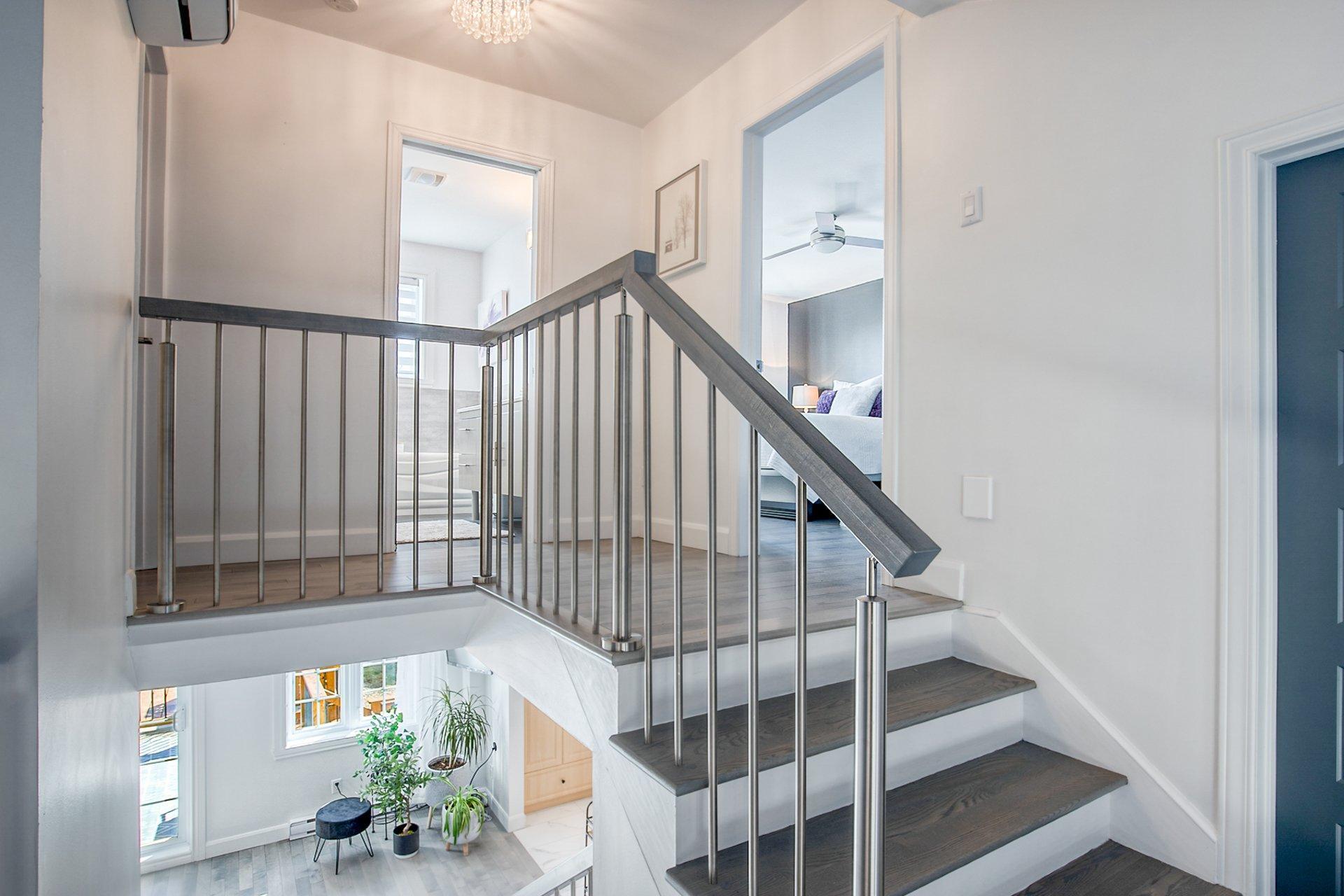 









7154


Rue Louis-Hébert

,
Longueuil (Saint-Hubert),




QC
J3Y8E9

