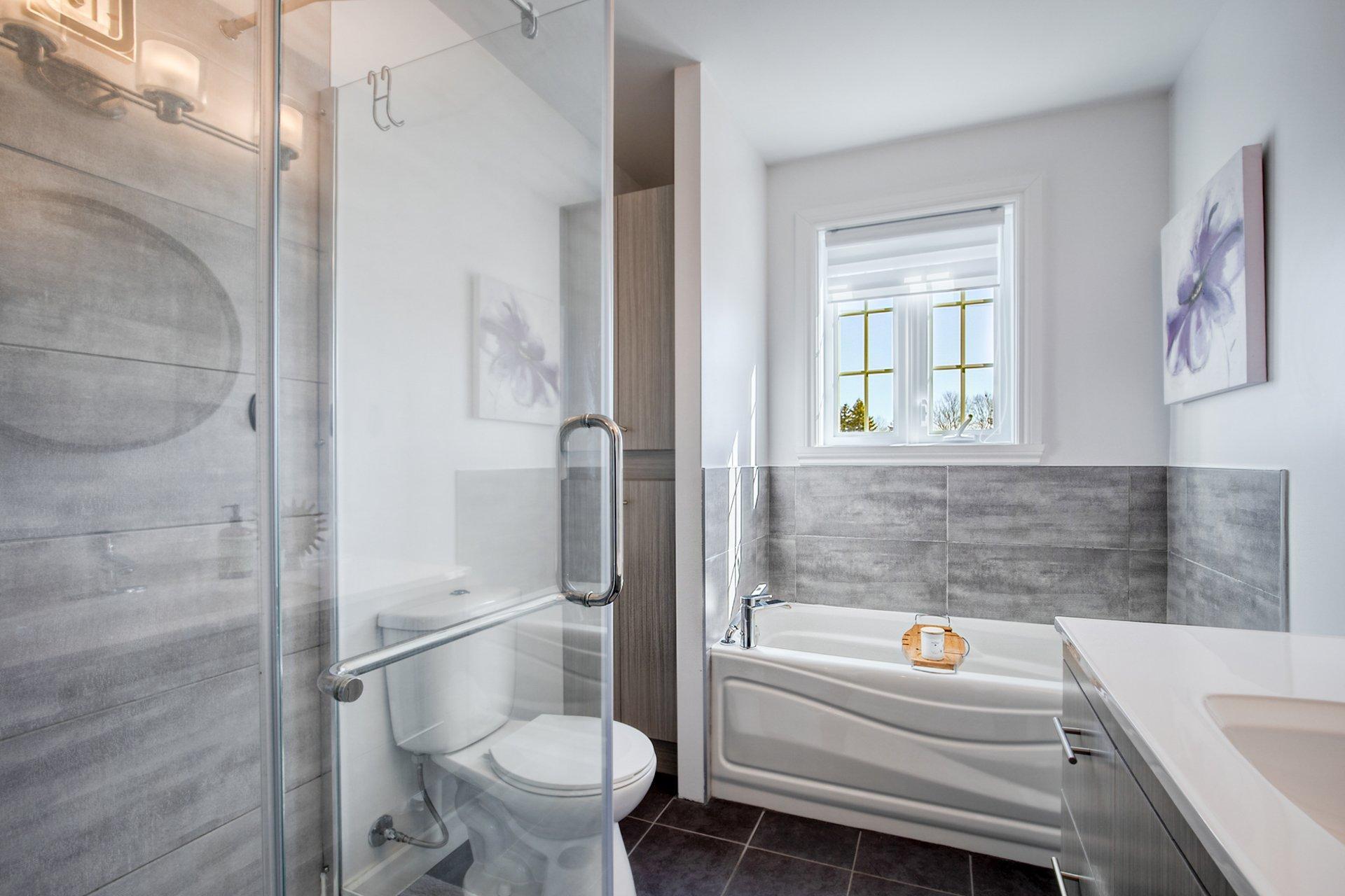









7154


Rue Louis-Hébert

,
Longueuil (Saint-Hubert),




QC
J3Y8E9

