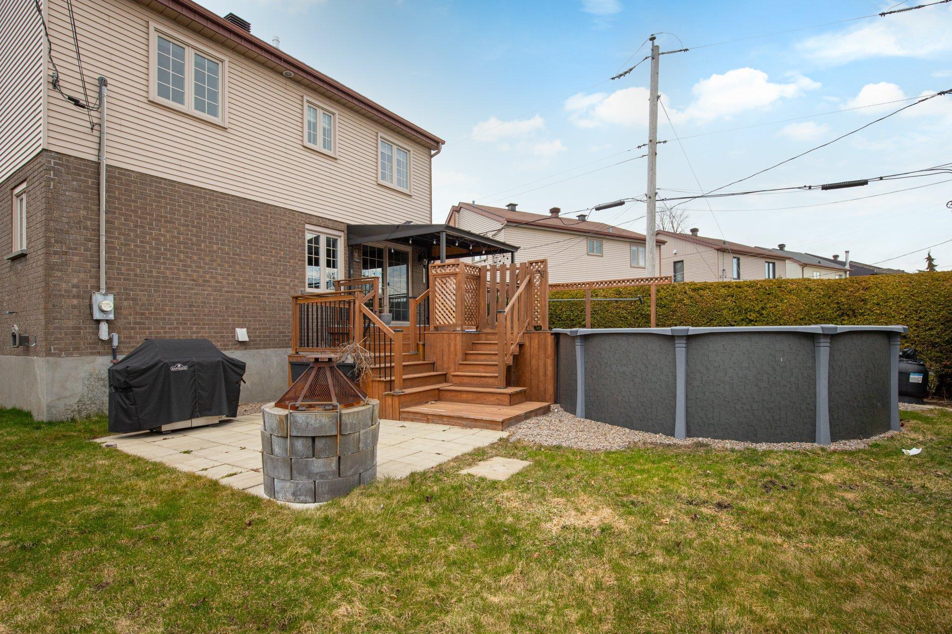 









7154


Rue Louis-Hébert

,
Longueuil (Saint-Hubert),




QC
J3Y8E9

