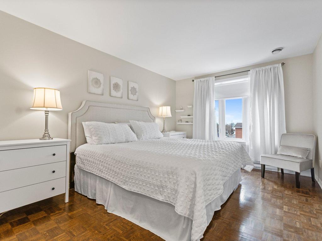 









205

 - 409


Av. Dorval

,
Dorval,




QC
H9S3H2

