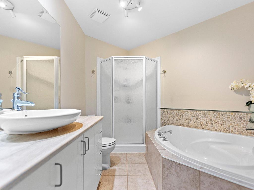









205

 - 409


Av. Dorval

,
Dorval,




QC
H9S3H2

