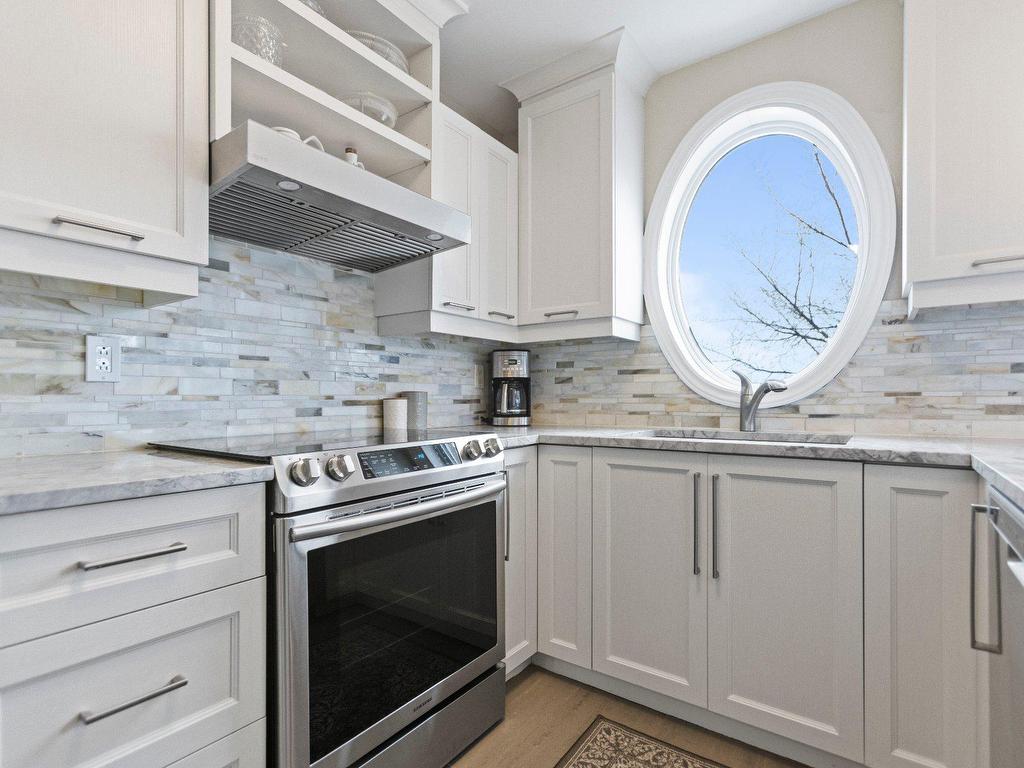 









205

 - 409


Av. Dorval

,
Dorval,




QC
H9S3H2

