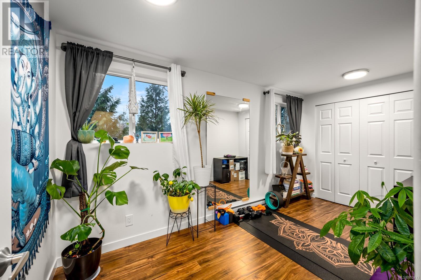 












1770 Holmstrom Rd

,
Campbell River,




British Columbia
V9W3T3

