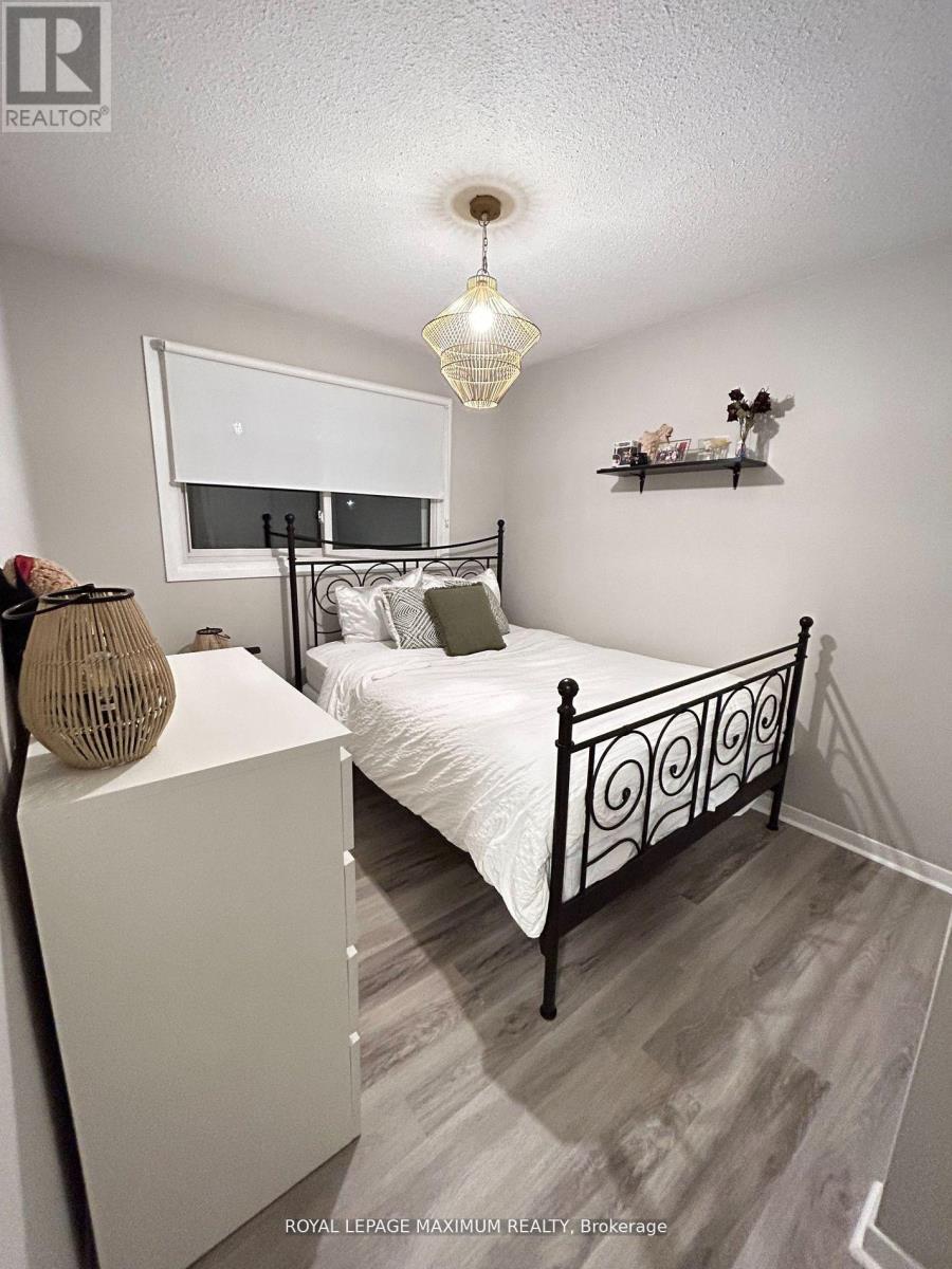 












360 FIRST AVENUE

,
Welland,




Ontario
L3C5Y9

