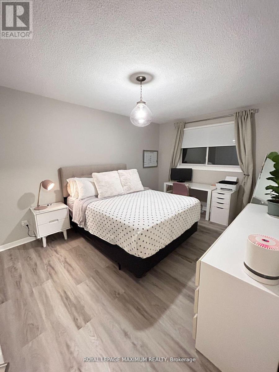 












360 FIRST AVENUE

,
Welland,




Ontario
L3C5Y9

