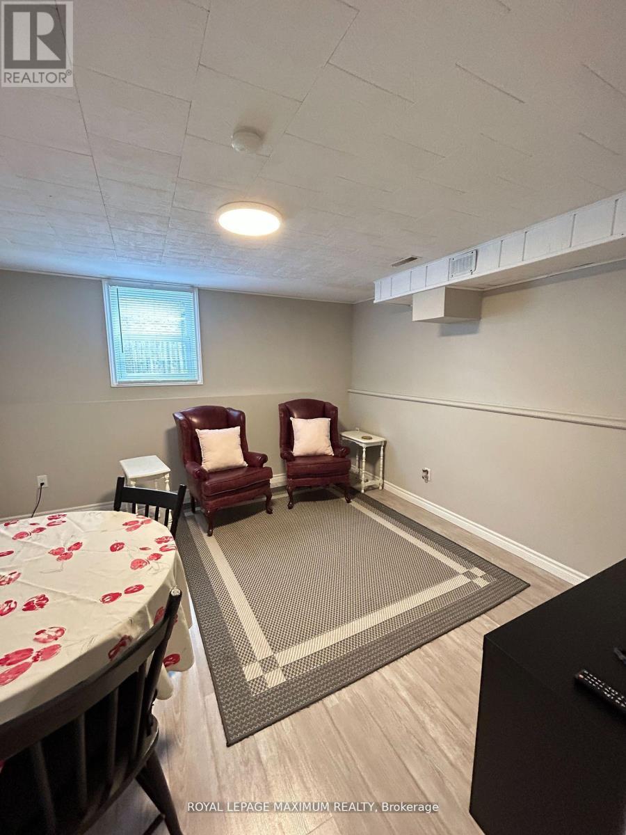 












360 FIRST AVENUE

,
Welland,




Ontario
L3C5Y9

