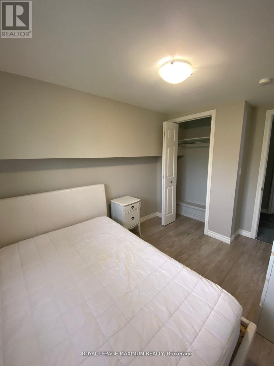 












360 FIRST AVENUE

,
Welland,




Ontario
L3C5Y9

