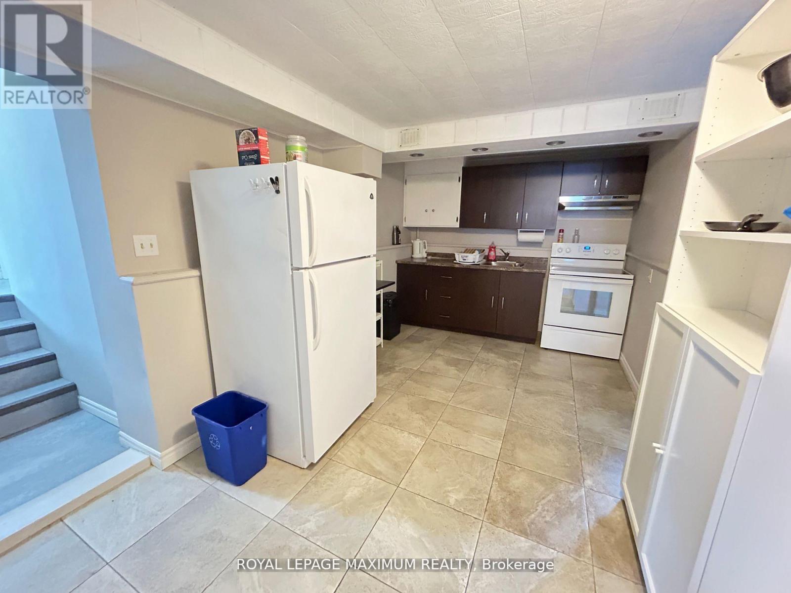 












360 FIRST AVENUE

,
Welland,




Ontario
L3C5Y9

