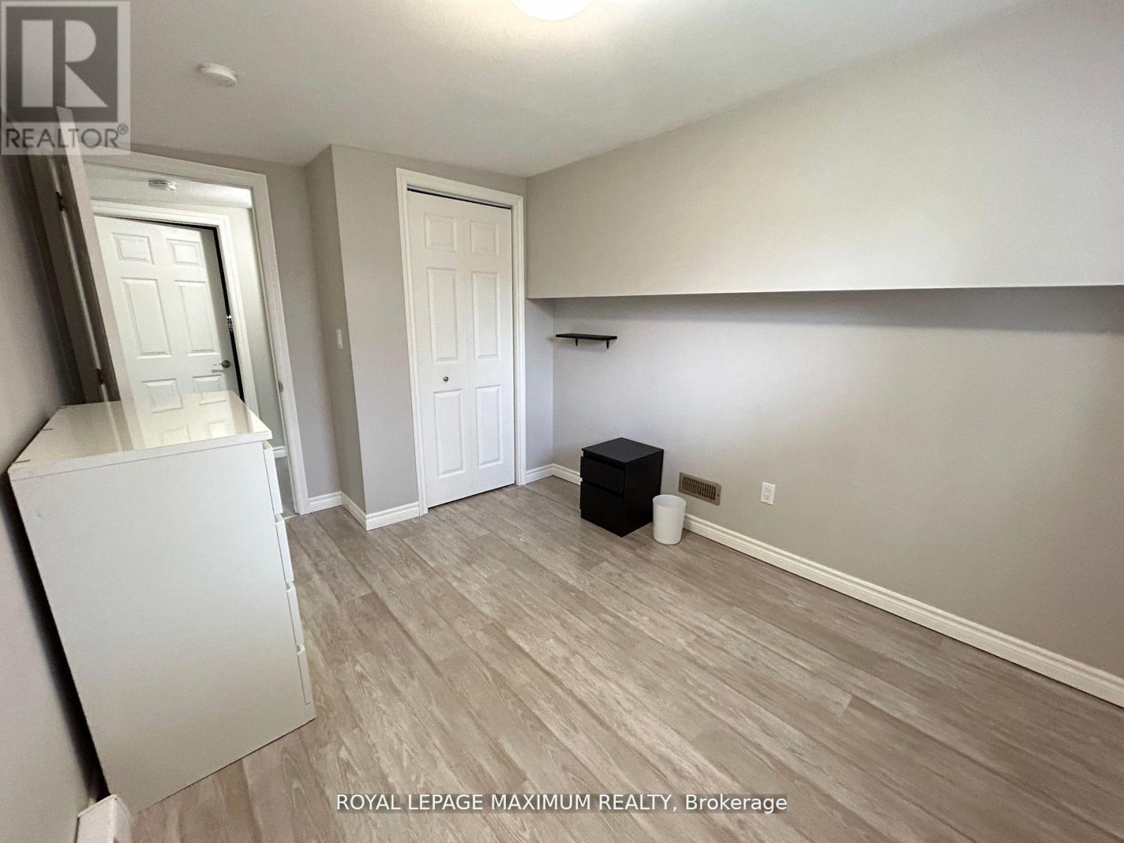 












360 FIRST AVENUE

,
Welland,




Ontario
L3C5Y9

