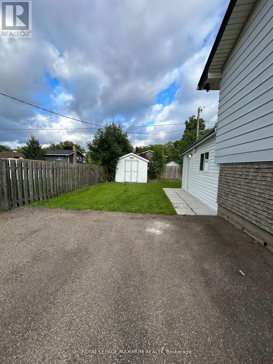 












360 FIRST AVENUE

,
Welland,




Ontario
L3C5Y9


