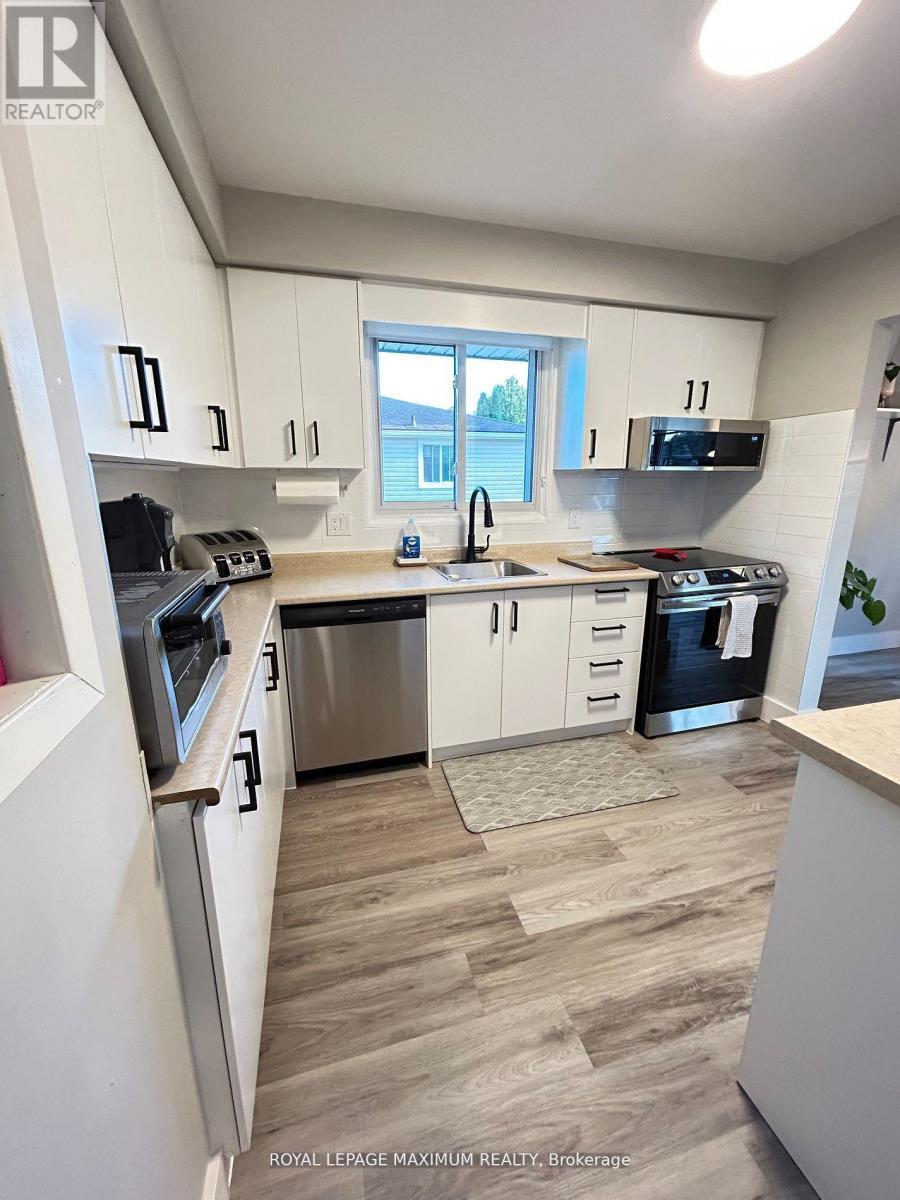 












360 FIRST AVENUE

,
Welland,




Ontario
L3C5Y9

