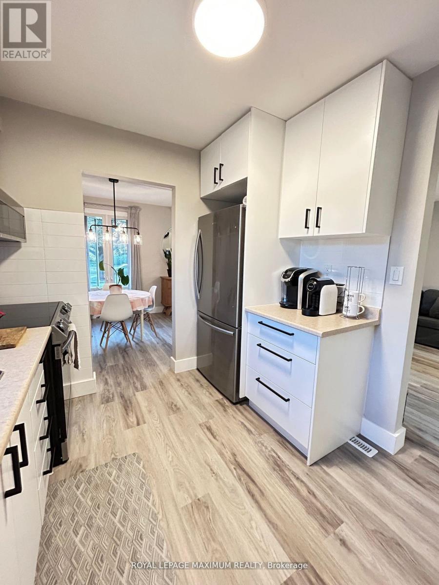 












360 FIRST AVENUE

,
Welland,




Ontario
L3C5Y9

