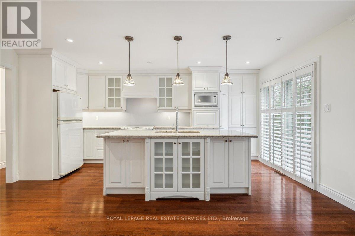 












172 RIVER OAKS BOULEVARD E

,
Oakville,




Ontario
L6H5N7

