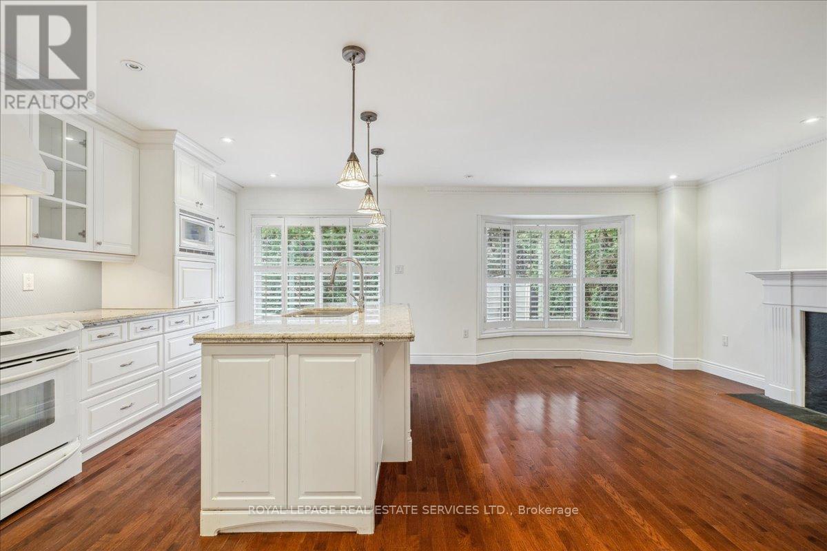 












172 RIVER OAKS BOULEVARD E

,
Oakville,




Ontario
L6H5N7

