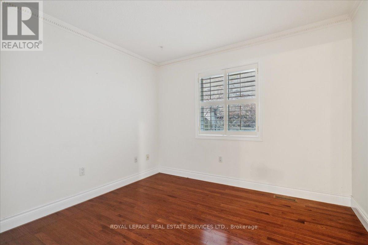 












172 RIVER OAKS BOULEVARD E

,
Oakville,




Ontario
L6H5N7

