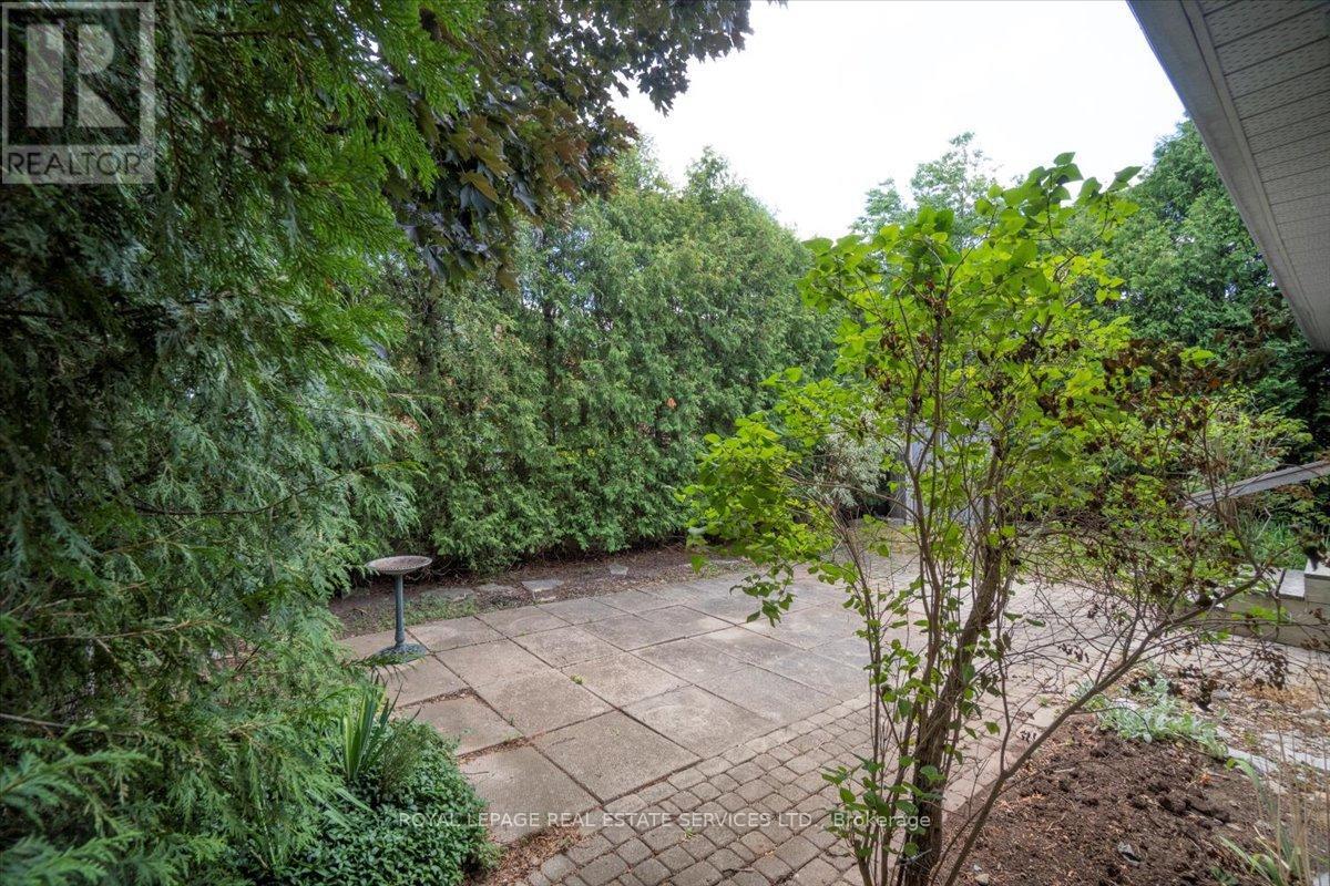 












172 RIVER OAKS BOULEVARD E

,
Oakville,




Ontario
L6H5N7

