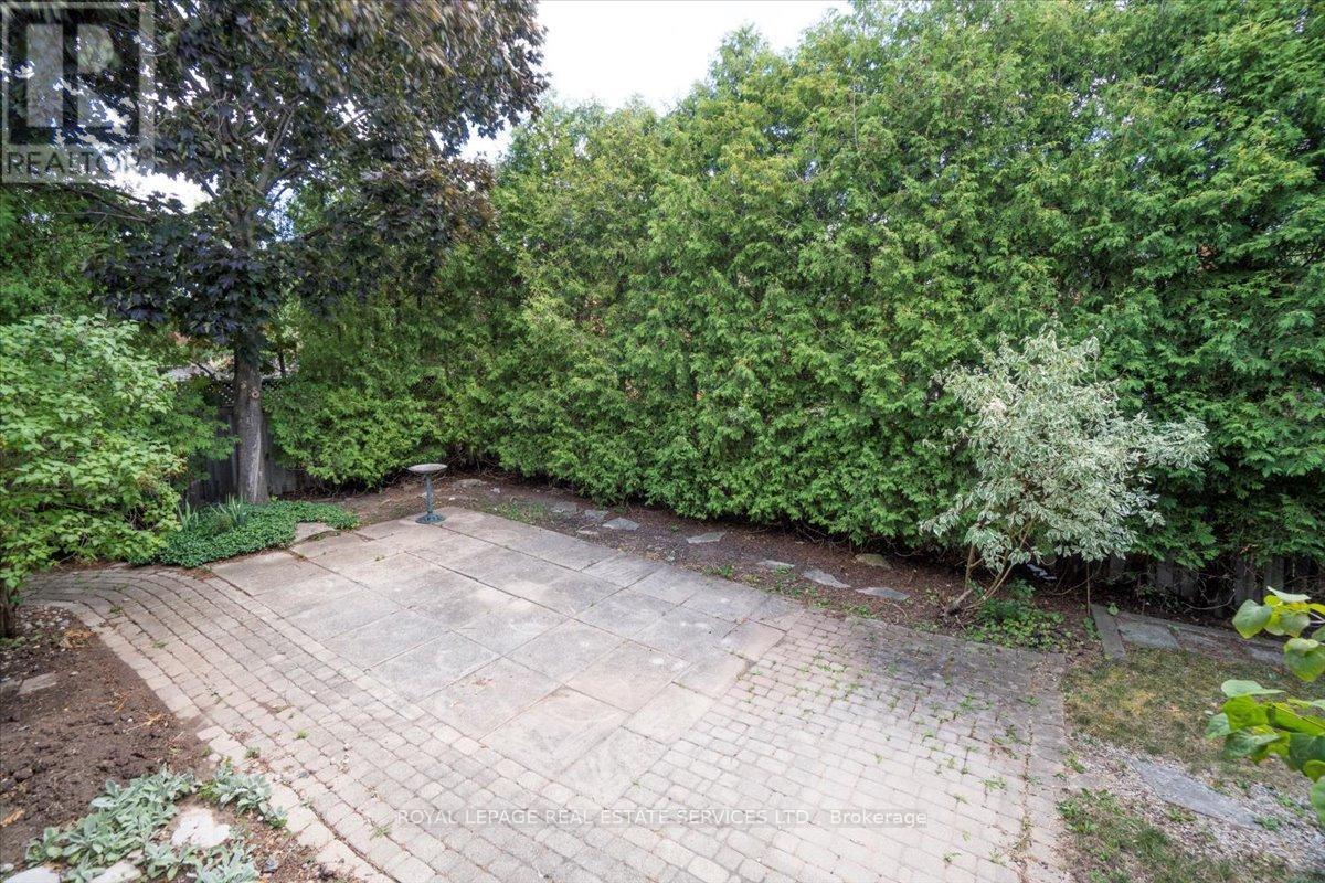 












172 RIVER OAKS BOULEVARD E

,
Oakville,




Ontario
L6H5N7

