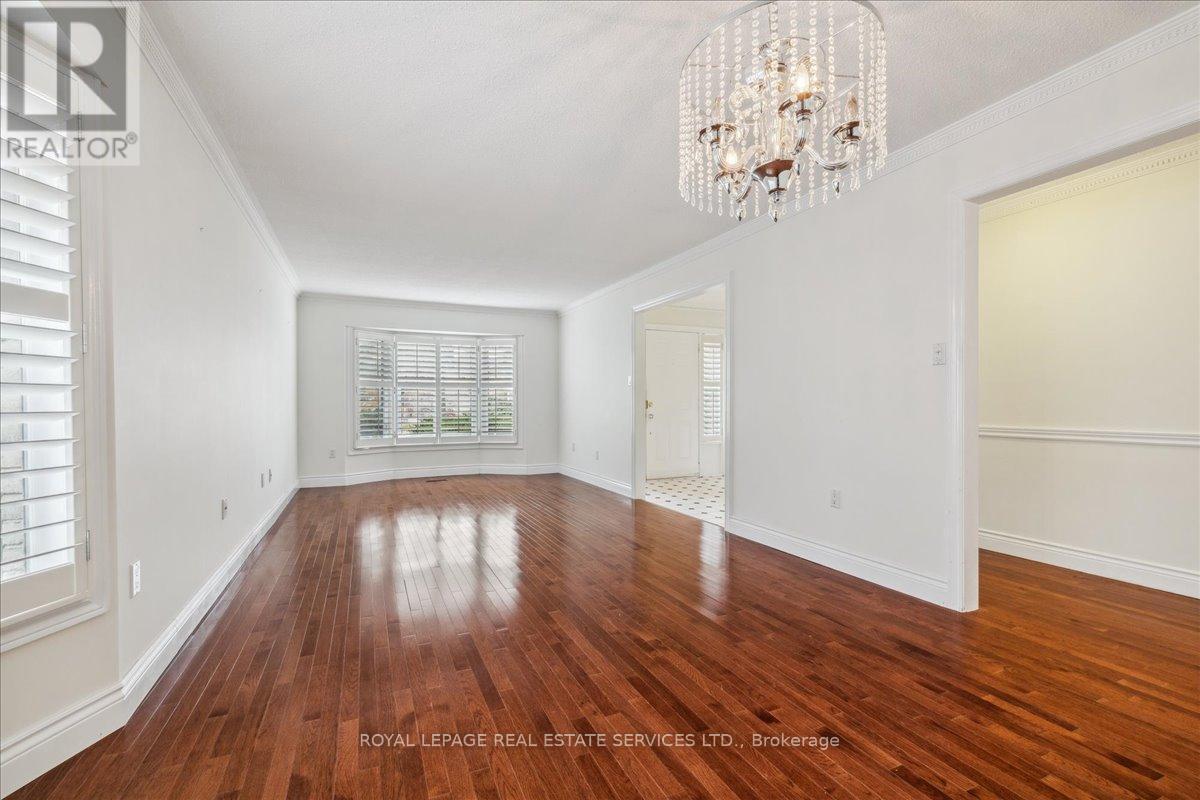 












172 RIVER OAKS BOULEVARD E

,
Oakville,




Ontario
L6H5N7

