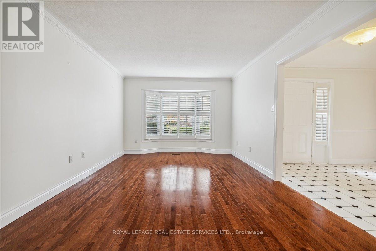 












172 RIVER OAKS BOULEVARD E

,
Oakville,




Ontario
L6H5N7

