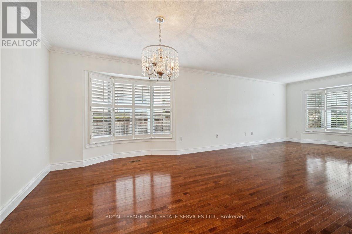 












172 RIVER OAKS BOULEVARD E

,
Oakville,




Ontario
L6H5N7

