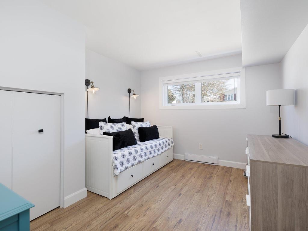 









28


Rue Hazelwood

,
Dollard-des-Ormeaux,




QC
H9A2N6


