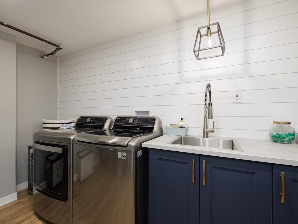 









28


Rue Hazelwood

,
Dollard-des-Ormeaux,




QC
H9A2N6

