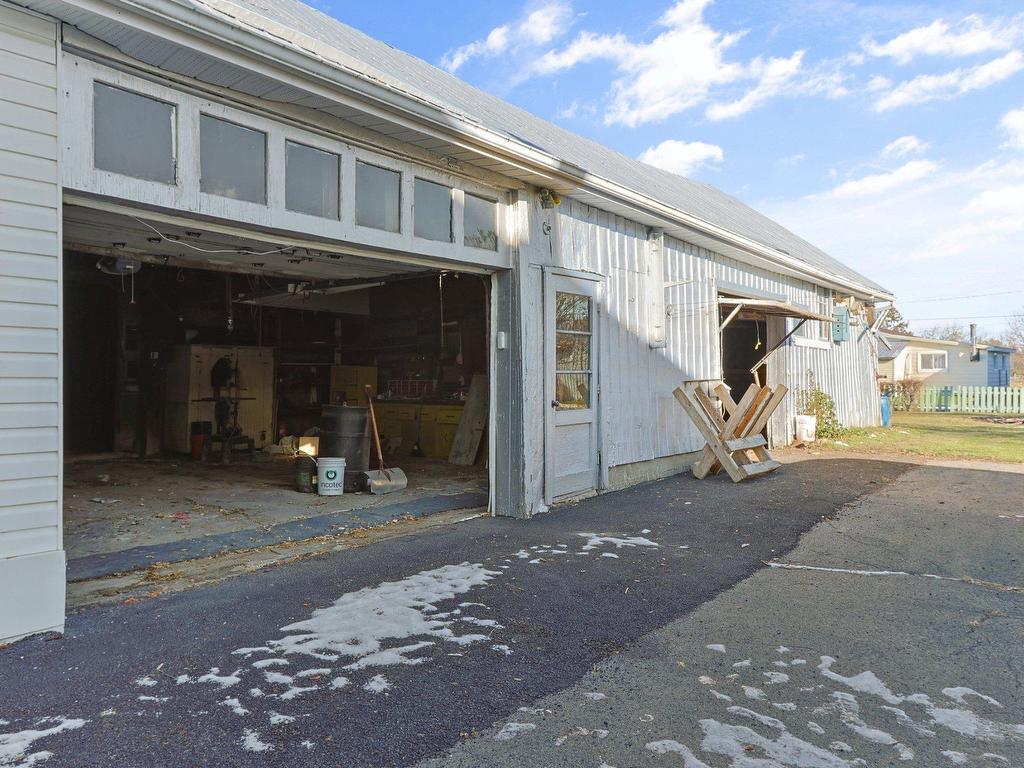 









22


Rue St-Joseph

,
Saint-Louis-de-Gonzague,




QC
J0S1T0

