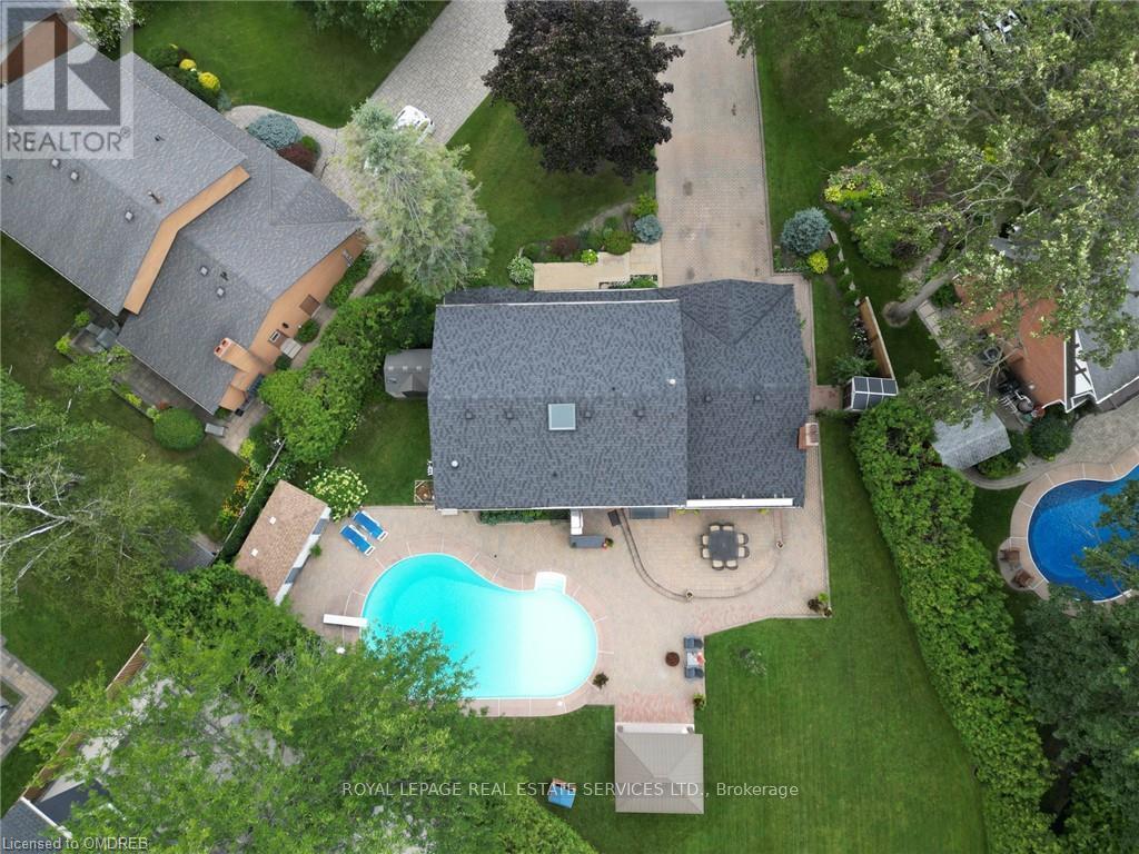 












2123 KAWARTHA CRESCENT

,
Mississauga,




Ontario
L5H3P8

