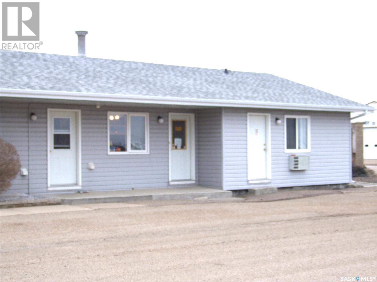 












401 Martin STREET

,
Burstall,




Saskatchewan
S0N0H0

