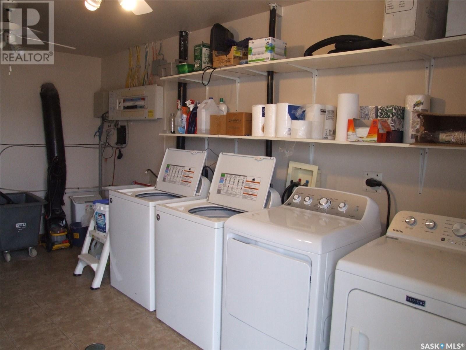 












401 Martin STREET

,
Burstall,




Saskatchewan
S0N0H0

