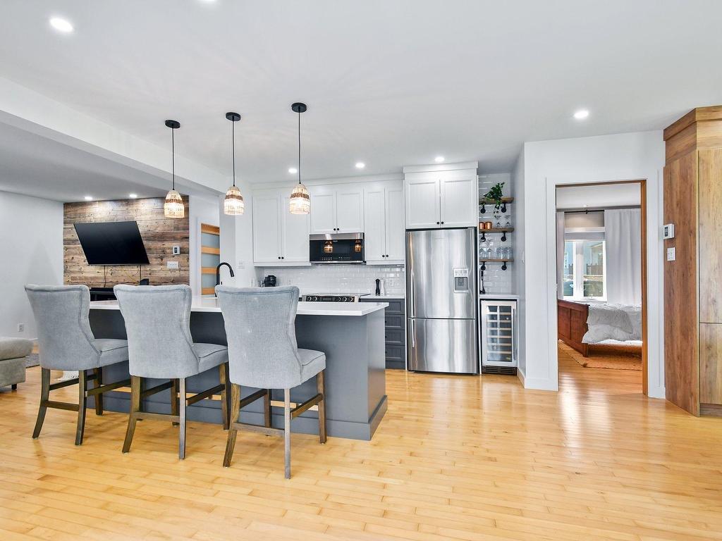 









625


Rue La Bruyère

,
Laval (Auteuil),




QC
H1H1X2

