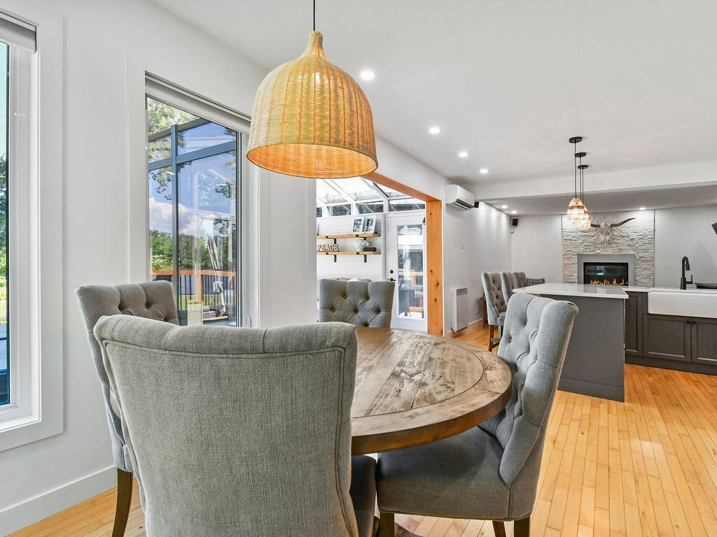 









625


Rue La Bruyère

,
Laval (Auteuil),




QC
H1H1X2

