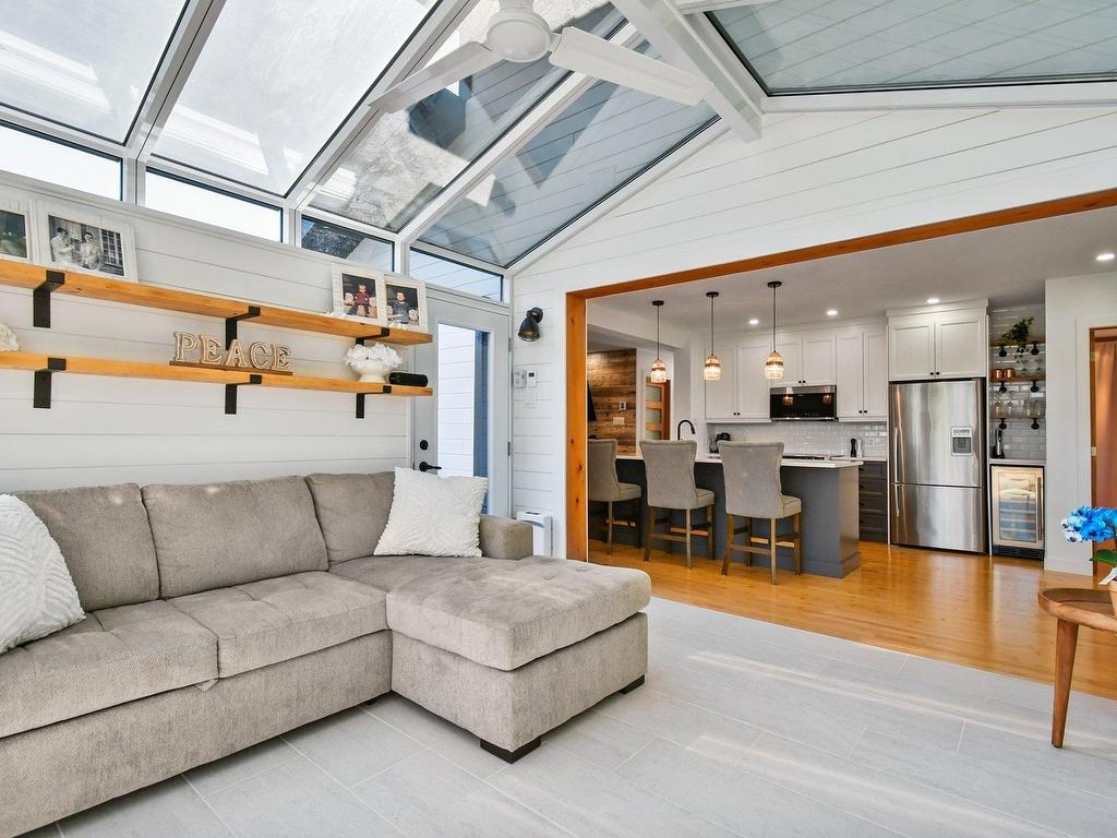 









625


Rue La Bruyère

,
Laval (Auteuil),




QC
H1H1X2

