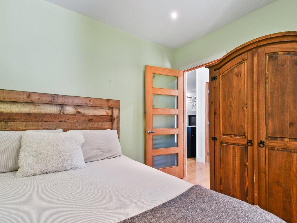









625


Rue La Bruyère

,
Laval (Auteuil),




QC
H1H1X2

