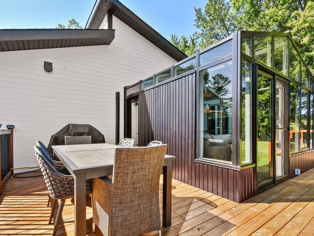 









625


Rue La Bruyère

,
Laval (Auteuil),




QC
H1H1X2

