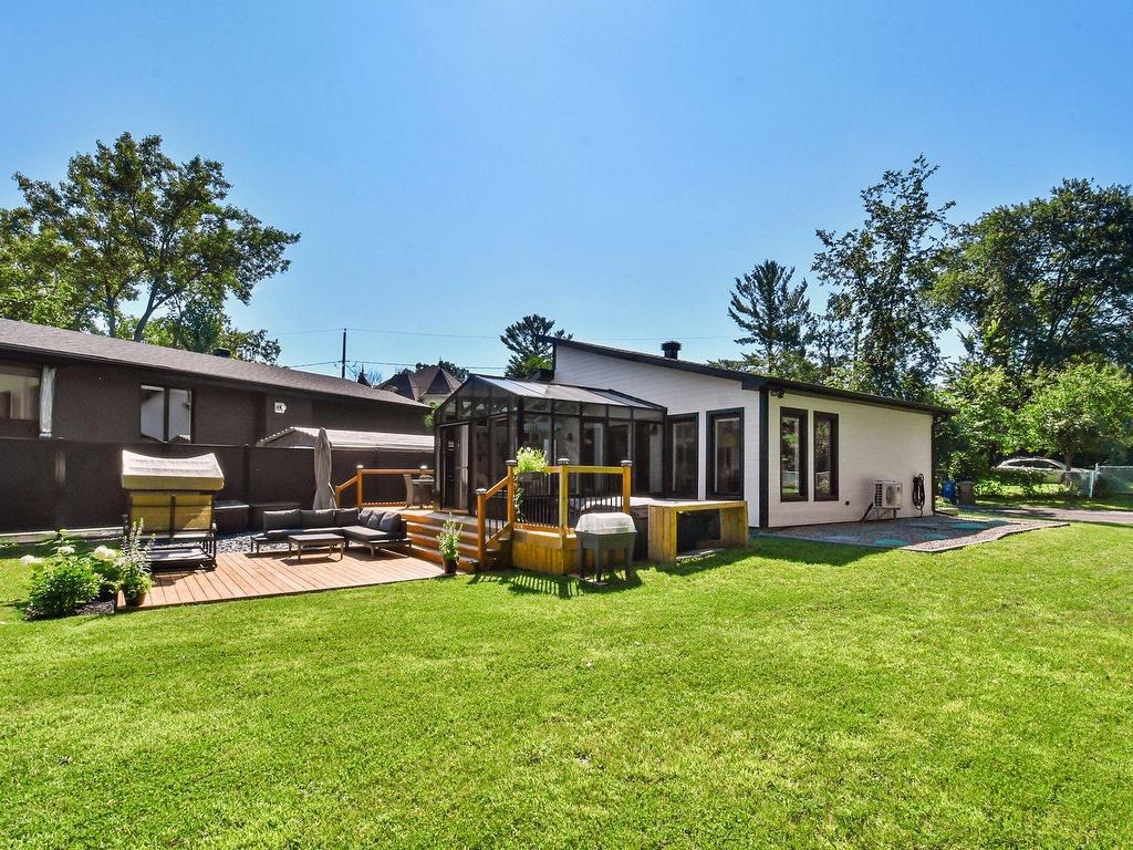 









625


Rue La Bruyère

,
Laval (Auteuil),




QC
H1H1X2

