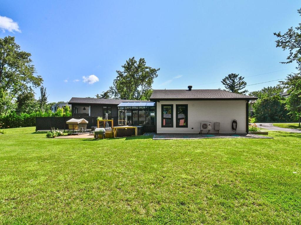 









625


Rue La Bruyère

,
Laval (Auteuil),




QC
H1H1X2

