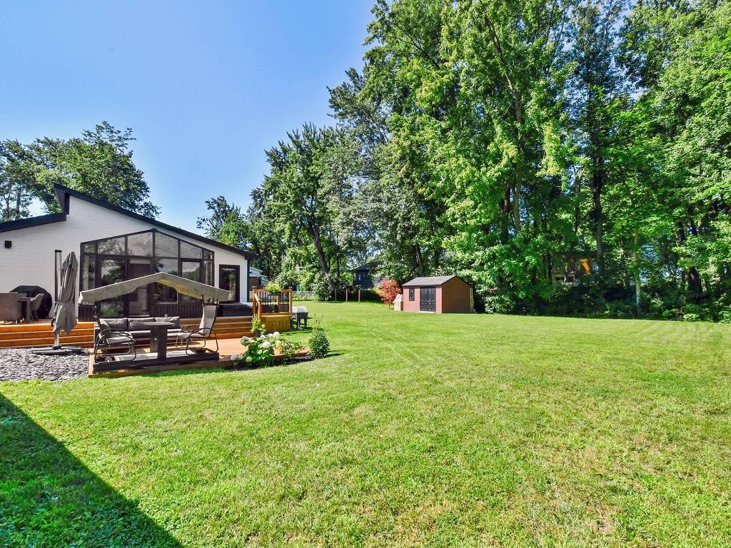 









625


Rue La Bruyère

,
Laval (Auteuil),




QC
H1H1X2

