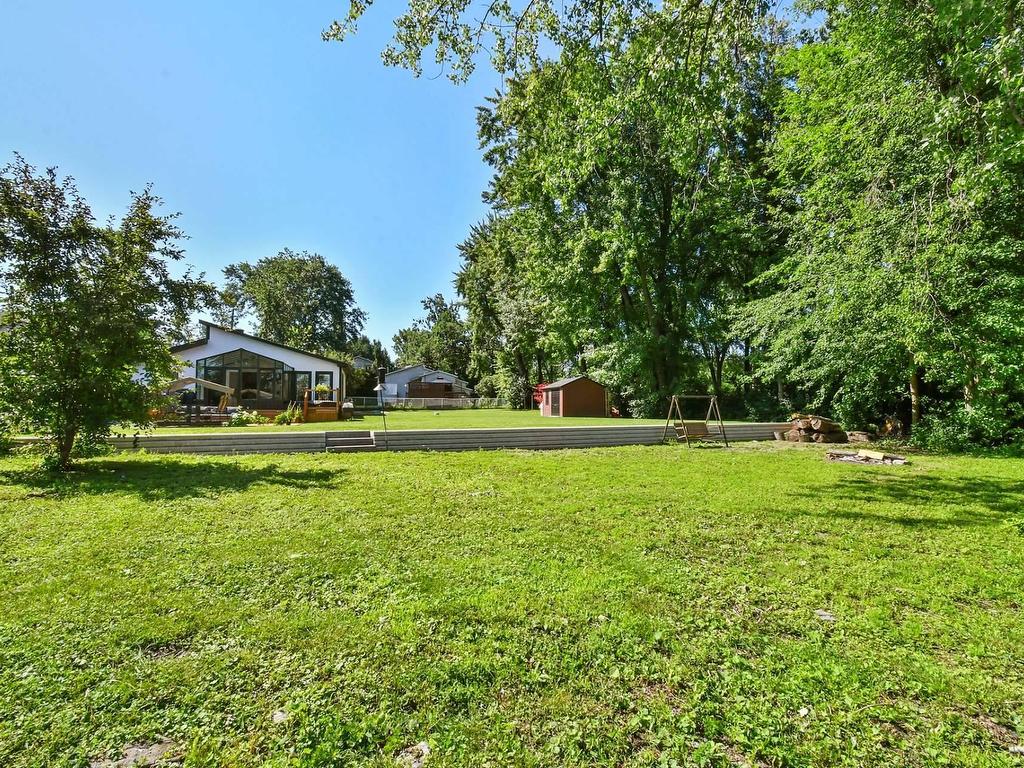 









625


Rue La Bruyère

,
Laval (Auteuil),




QC
H1H1X2

