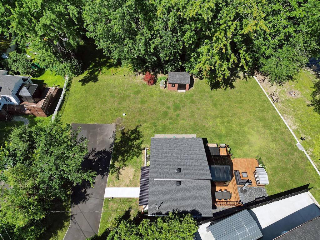 









625


Rue La Bruyère

,
Laval (Auteuil),




QC
H1H1X2

