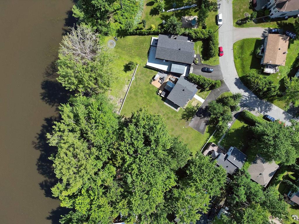









625


Rue La Bruyère

,
Laval (Auteuil),




QC
H1H1X2

