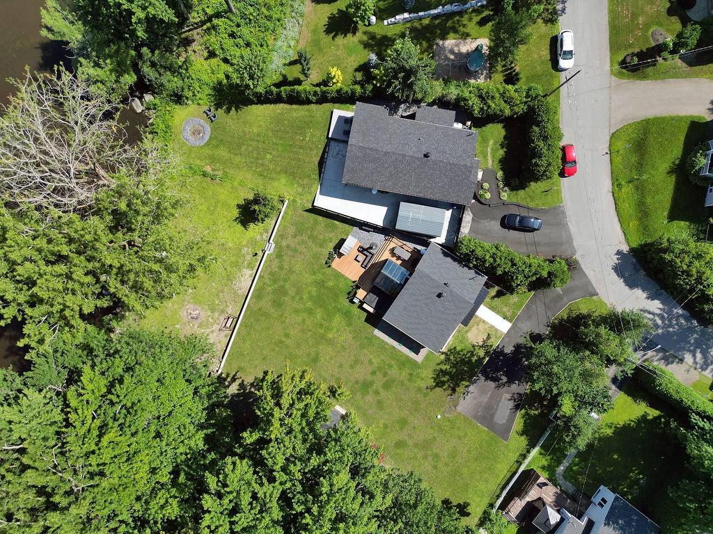 









625


Rue La Bruyère

,
Laval (Auteuil),




QC
H1H1X2

