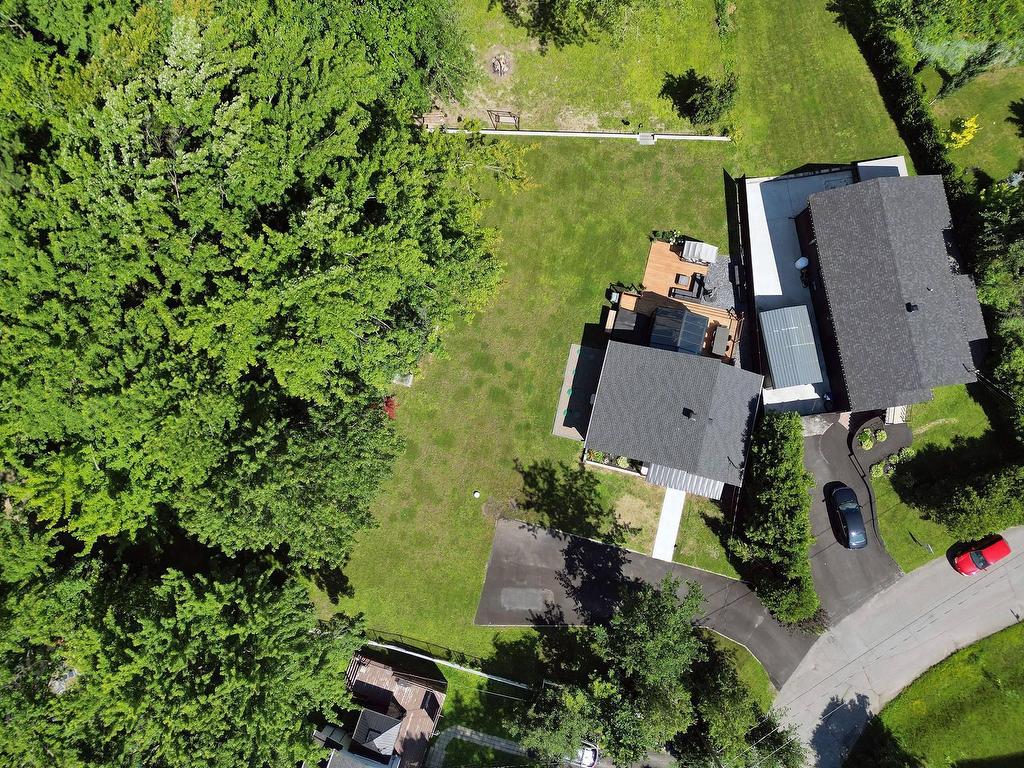 









625


Rue La Bruyère

,
Laval (Auteuil),




QC
H1H1X2

