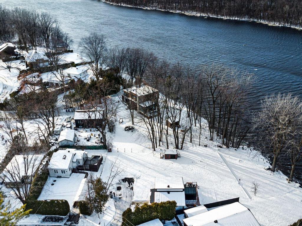 









625


Rue La Bruyère

,
Laval (Auteuil),




QC
H1H1X2

