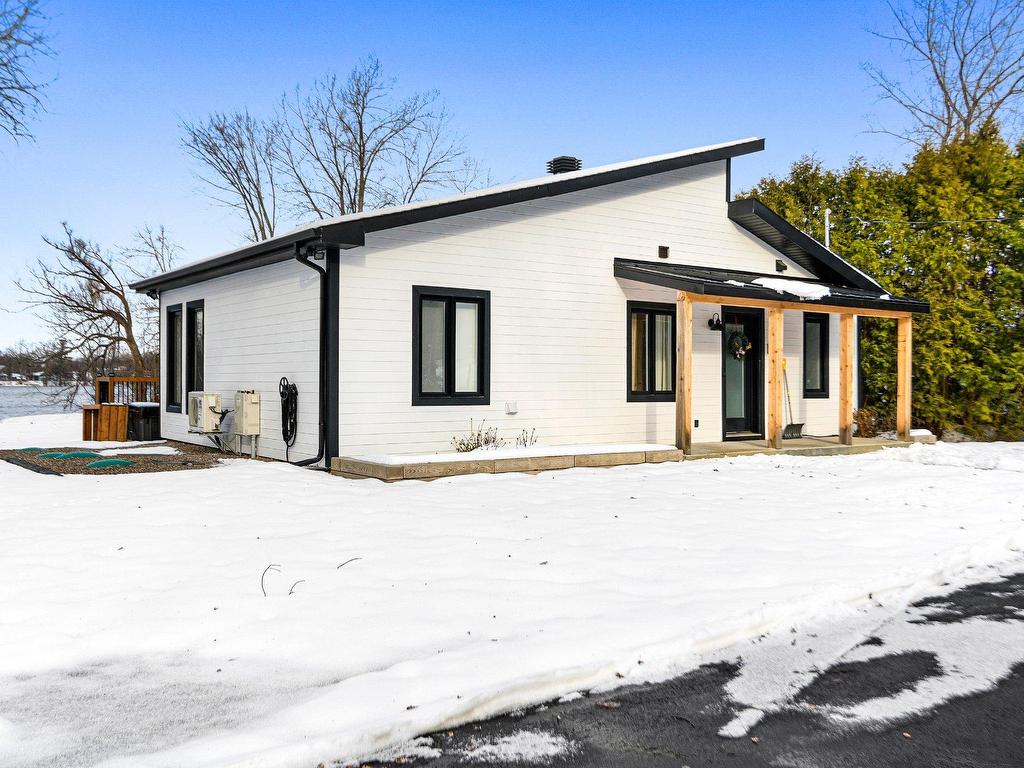 









625


Rue La Bruyère

,
Laval (Auteuil),




QC
H1H1X2

