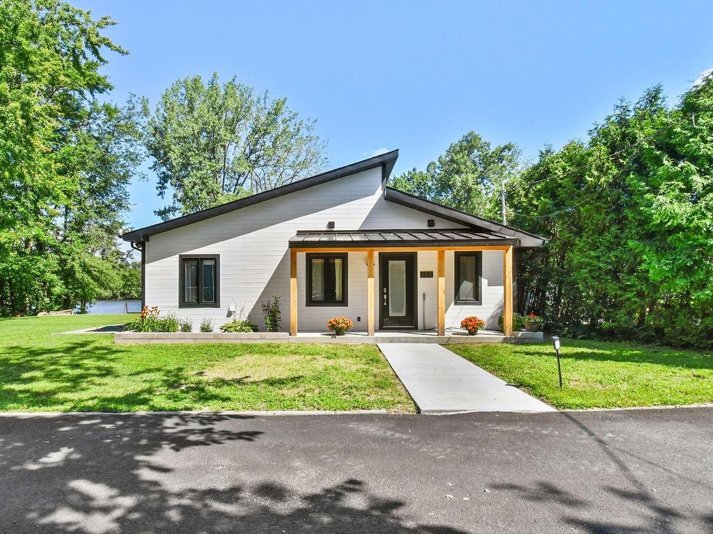 









625


Rue La Bruyère

,
Laval (Auteuil),




QC
H1H1X2

