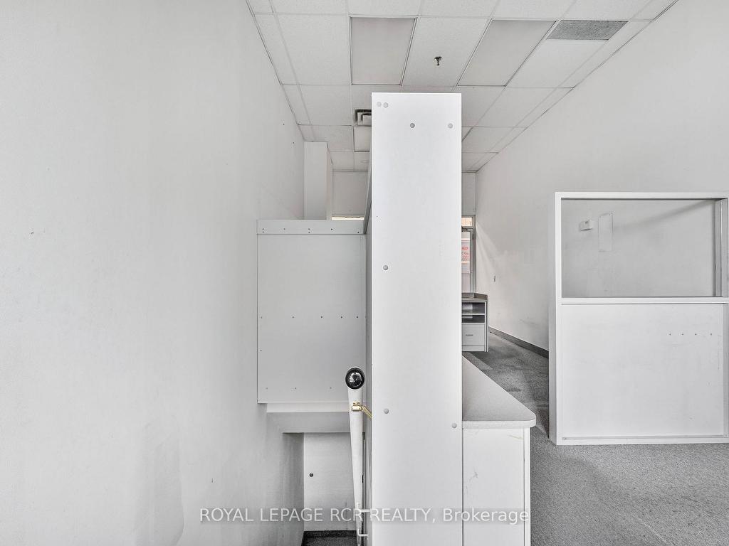 









3833


Midland

Avenue, 16,
Toronto,




ON
M1V 5L6

