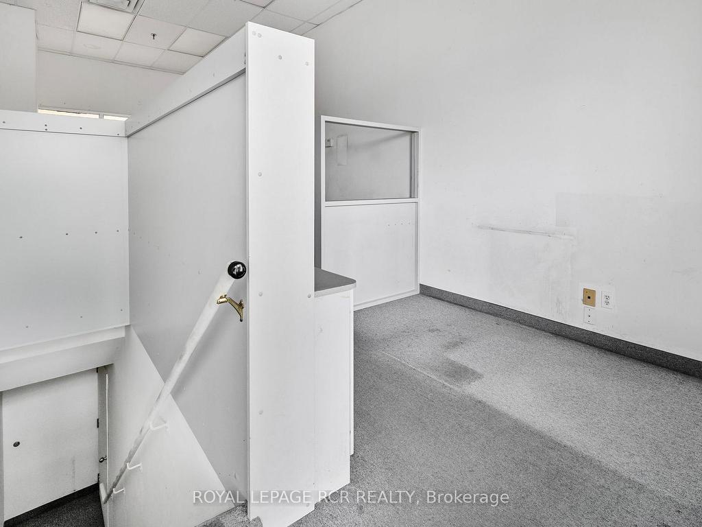 









3833


Midland

Avenue, 16,
Toronto,




ON
M1V 5L6

